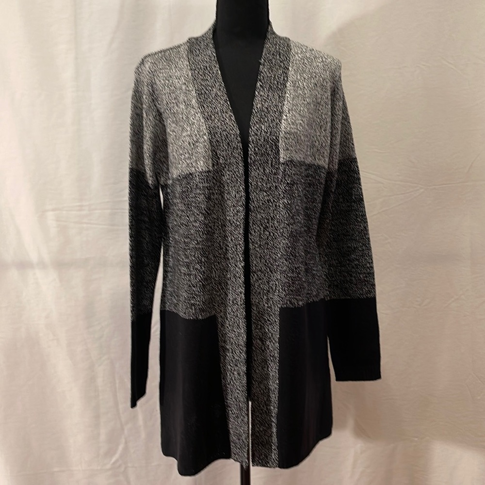 NWOT Karen Scott Sweater ( never worn)
